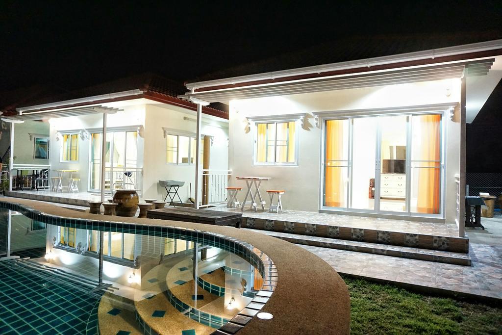 Sky And Water Resort Cha-Am Exterior photo