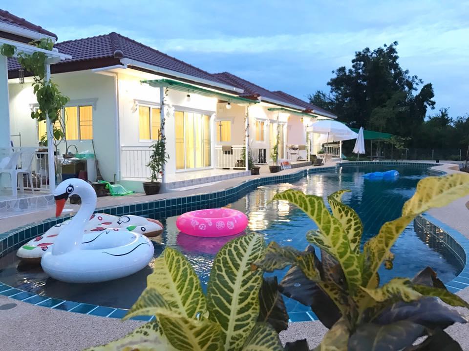 Sky And Water Resort Cha-Am Exterior photo